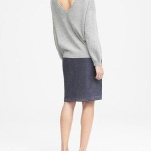 NWT Banana Republic FeatherTouch V-Back Sweater